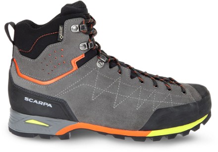 best hiking boots for crampons