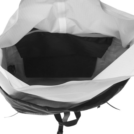 Arc'teryx Alpha FL 30 Pack 3