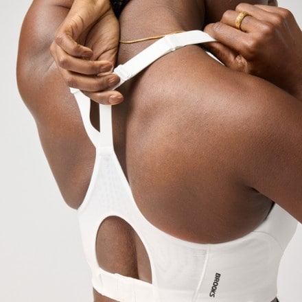 Brooks Limitless Racerback Bra 4
