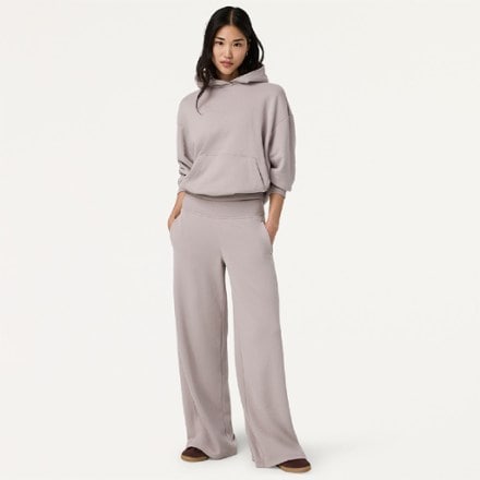 Vuori Sedona Mid-Rise Wideleg Pants - Women's 3