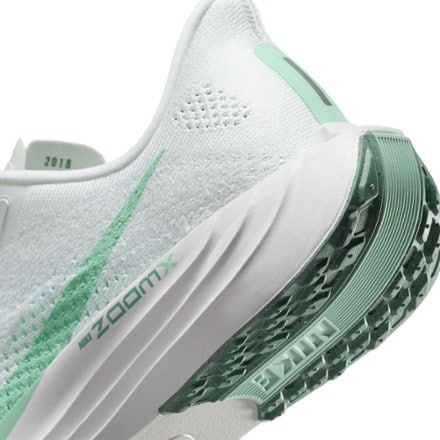 Nike Pegasus Plus Road-Running Shoes - Women's 8