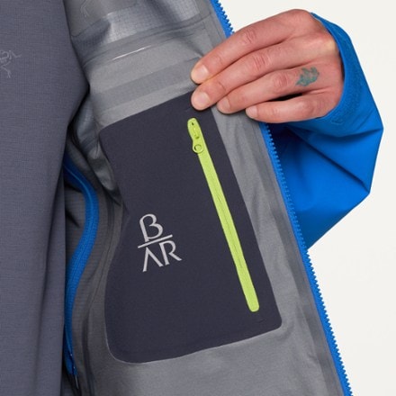 Arc'teryx Beta AR Jacket - Men's 8