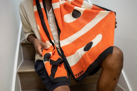 TAWA Runner/Scarf 4