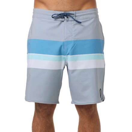 O'Neill Cruzer Stripe Scallop 18" Board Shorts - Men's 0