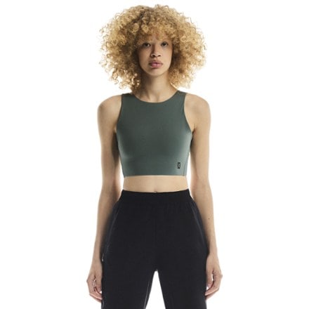 On Core 2-in-1 Crop Tank Top - Women's 1