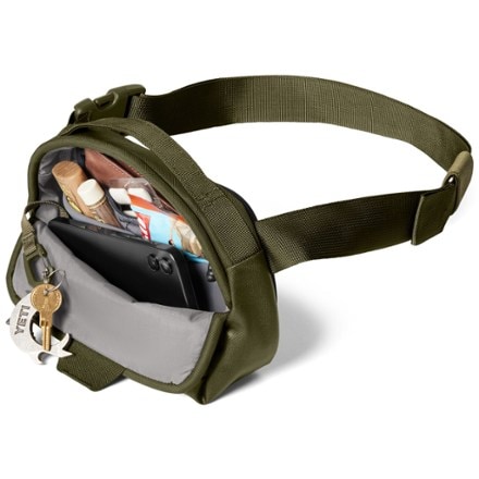 YETI Ranchero 1 L Crossbody Bag 4