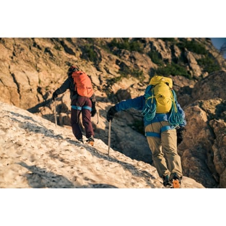 Black Diamond Contact Strap Crampons with ABS Plates 2