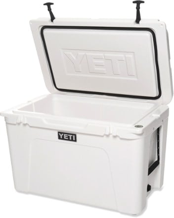 YETI Tundra 105 Hard Cooler Open (White)