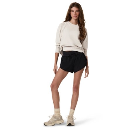 Vuori Long-Sleeve Halo Crew Pullover - Women's 3
