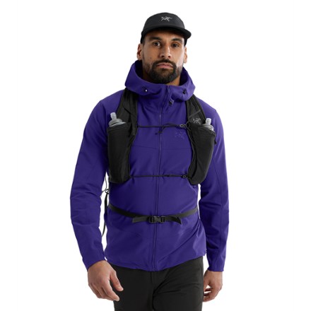 Arc'teryx Aerios 18 Pack Flasks not included