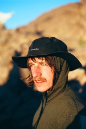 Location Image for 200 Descender Long-Sleeve Zip Hoodie - Men's