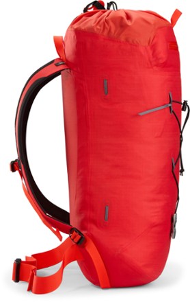 Arc'teryx Alpha FL 30 Pack 3