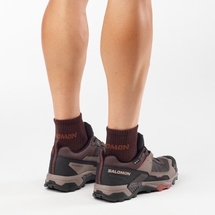 Salomon X Ultra 5 GORE-TEX Low Hiking Shoes - Men's 6