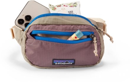 Patagonia Ultralight Black Hole Mini Hip Pack 3