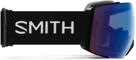 Smith I/O MAG XL ChromaPop Photochromic Snow Goggles with gogglesoc - Low-Bridge Fit 3