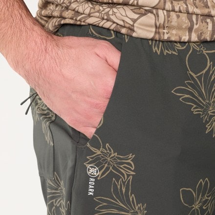 Roark Serrano 7" Shorts - Men's 5