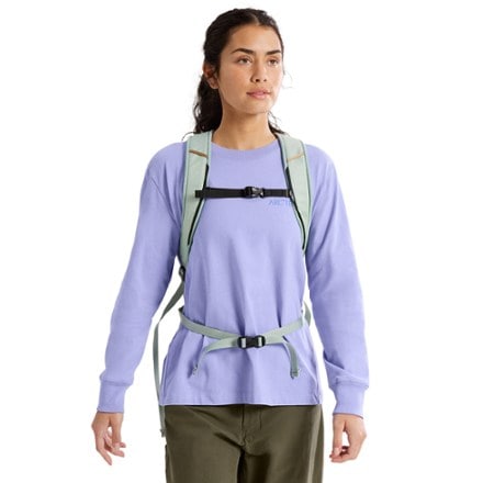Arc'teryx Mantis 16 Pack 4