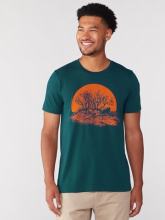 Slow Loris Kayakers T-Shirt 1