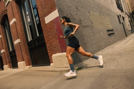 Location Image for Clifton 10 Road-Running Shoes - Women's