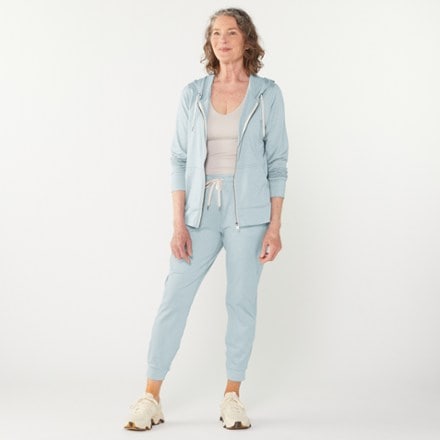 Vuori Performance Joggers - Women's 3