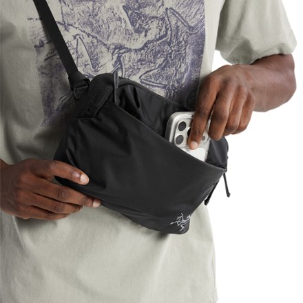 Arc'teryx Heliad Crossbody Bag | REI Co-op