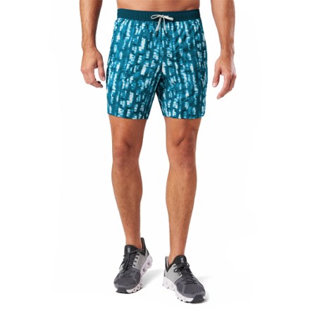 Nathan Printed Essential 7" Shorts 2.0 - Men's 1