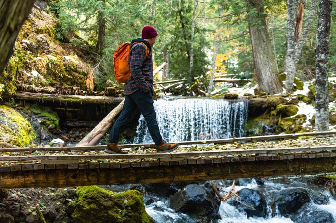 Location Image for Wild Sky Mid Boots - Men's