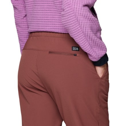 Mountain Hardwear Yumalina Act Pull-On Lined Joggers - Women's 4