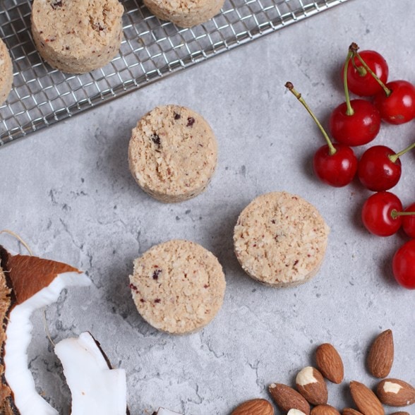 Detail Image of color Cherry Almond