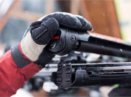 Yakima FatCat 6 EVO Ski/Snowboard Rack In use (Black)