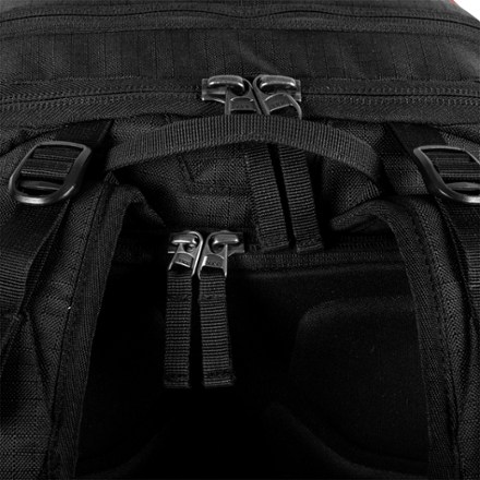 Jones Higher 32 Snow Pack 10