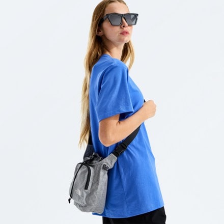 The North Face Never Stop Bucket Bag 3