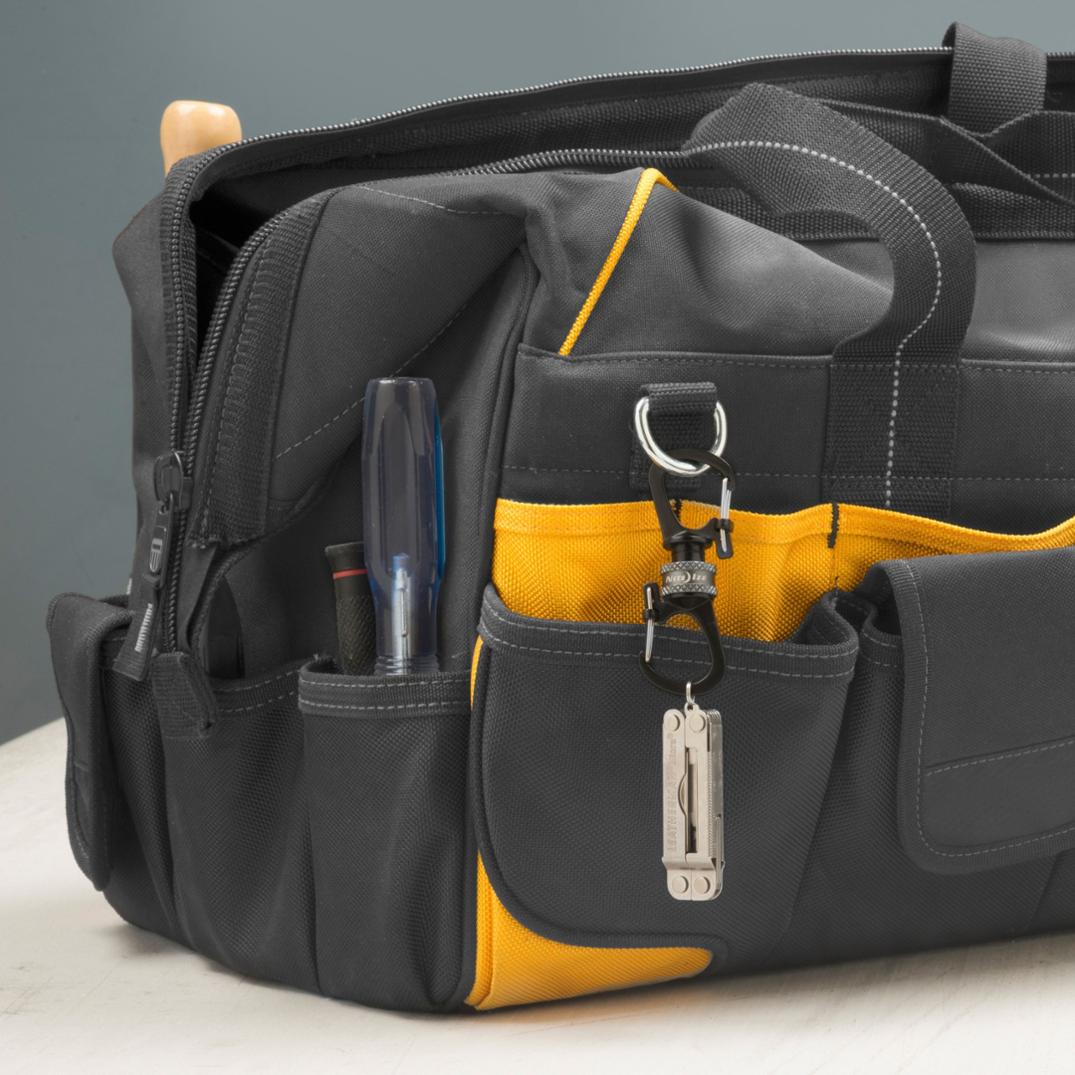 Location Image for SlideLock 360 Magnetic Locking Dual Carabiner