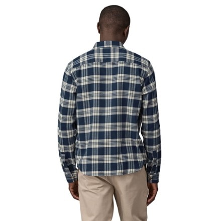 Patagonia Long-Sleeve Cotton in Conversion Fjord Flannel Shirt - Men's 2