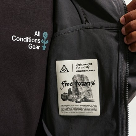 Nike ACG Five Towers Jacket - Men's 7