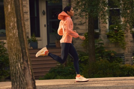 Location Image for Gaviota 6 Road-Running Shoes - Women's