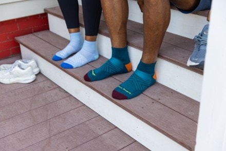 Darn Tough Run Quarter Ultralightweight Cushion Socks - Men's 2