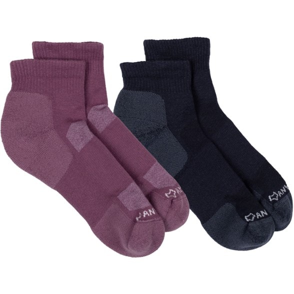 Product Image of color Plum/Navy