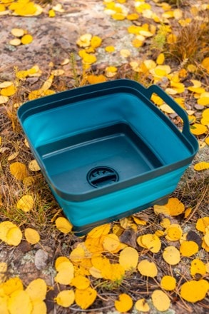 Adventure Ready Flat Pack Collapsible Sink - 8 L 6