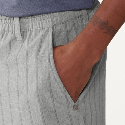 Vuori Aim Elastic Waist 7" Shorts - Men's 7