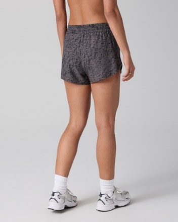 Vuori Clementine 2.0 Shorts - Women's 4" Inseam 2