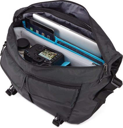 thule covert messenger