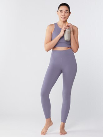 Women's Workout Clothing: Sale 