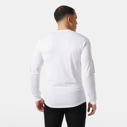 Helly Hansen LIFA Stripe Crew Base Layer Top - Men's 4