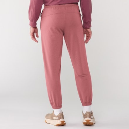 REI Co-op Active Pursuits Midweight Joggers 4