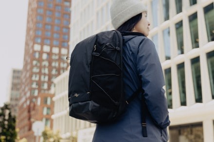 Peak Design Outdoor Backpack 18 L 6