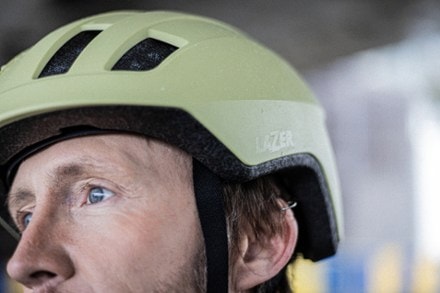 Lazer Verde KinetiCore Bike Helmet 2