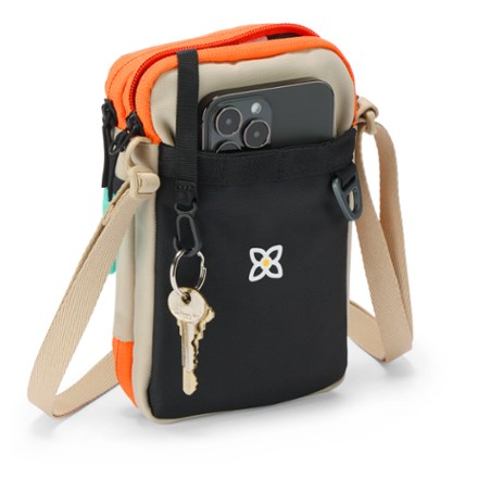 Sherpani Cruz Crossbody Bag - Women's 7