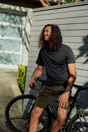 DUER No Sweat Shorts - Men's 5
