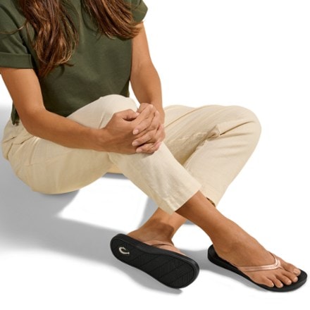 OluKai Lalahi Flip-Flops - Women's 5